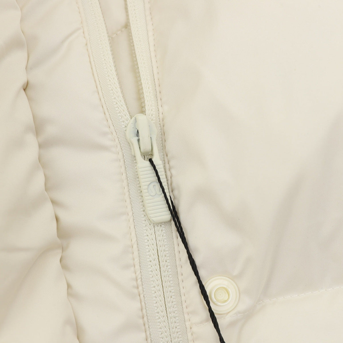 Lululemon Quilted Hood Puffer Vest Snap Button Sleeveless Warm Gilet Unisex White