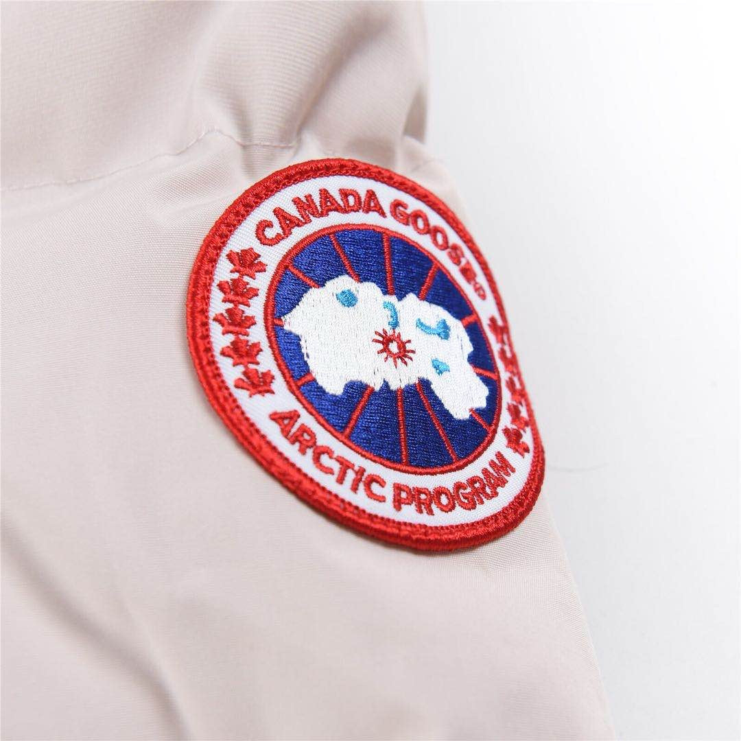 Canada Goose ShelburneWhite Slim Long Winter Parka For Ladies（副本）