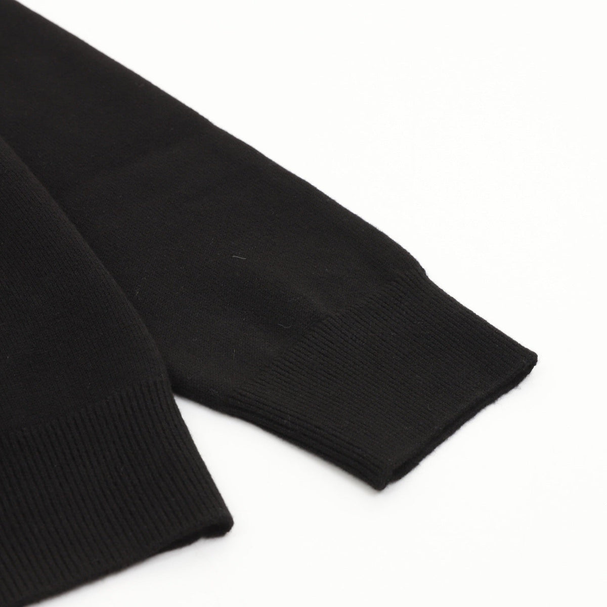 Louis Vuitton Label Patch Turtleneck Knit Sweater Unisex Solid Black Premium Knitwear Solid Black