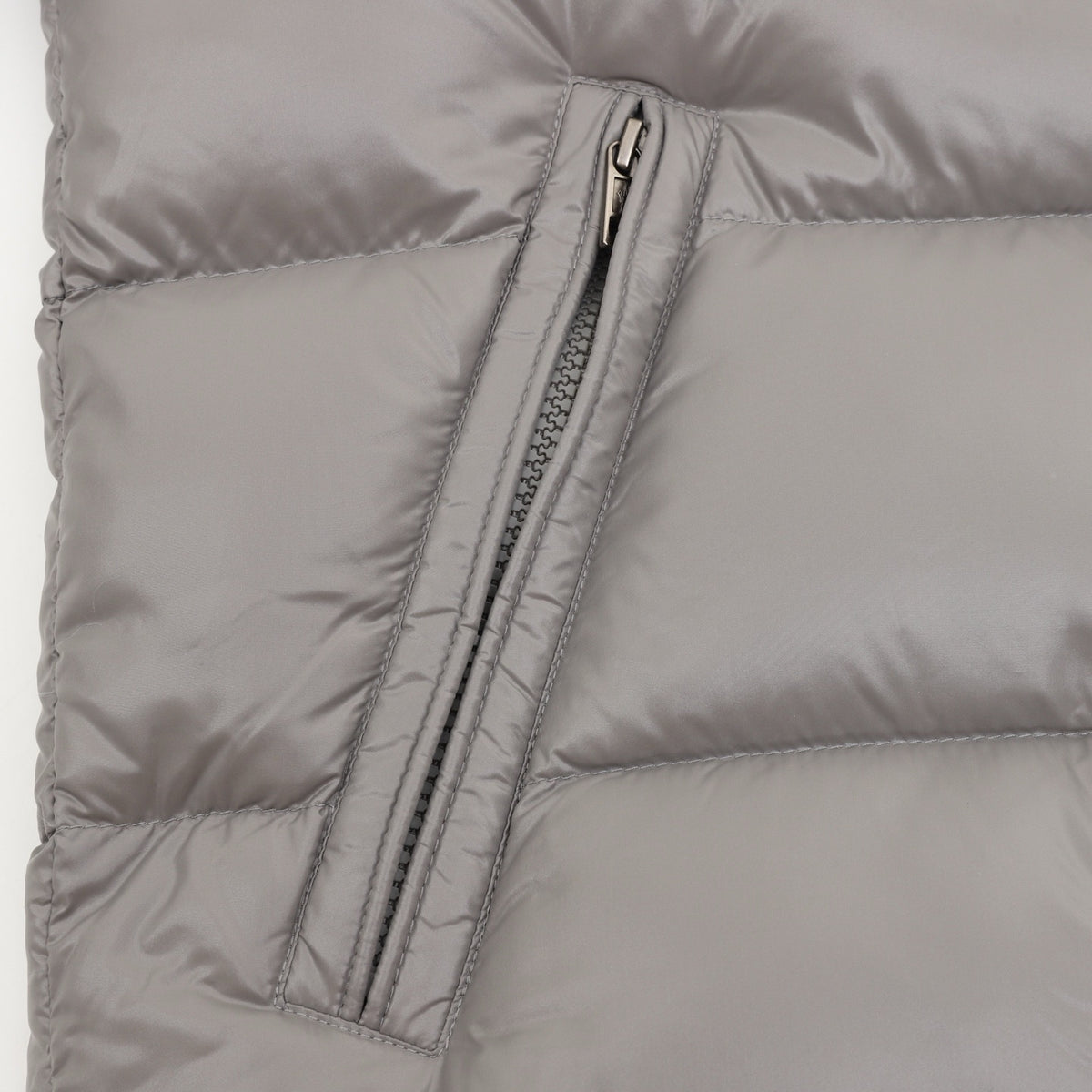 Moncler Maya Hooded Short Down Jacket Luxury Winter Puffer Coat Unisex Light Grey