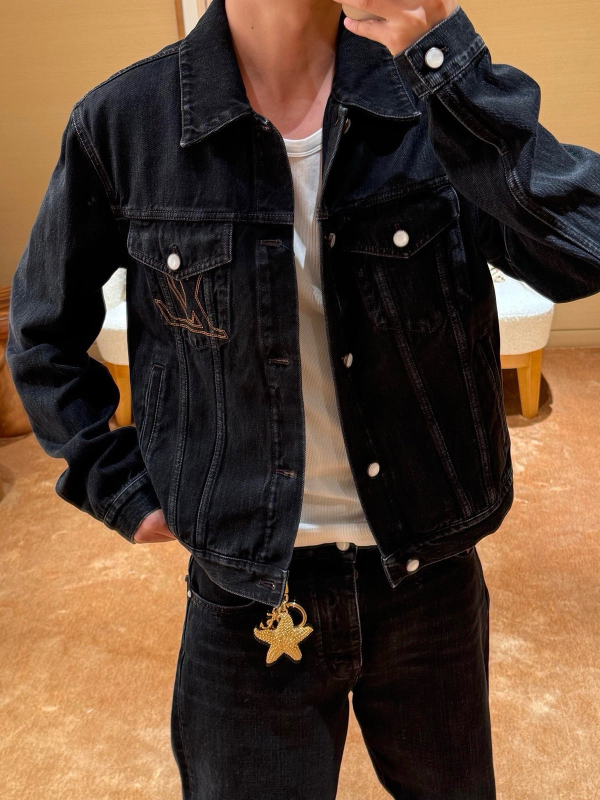 LV Chest Embroidery Logo Denim Jacket Classic Trucker Coat Unisex Washed Black