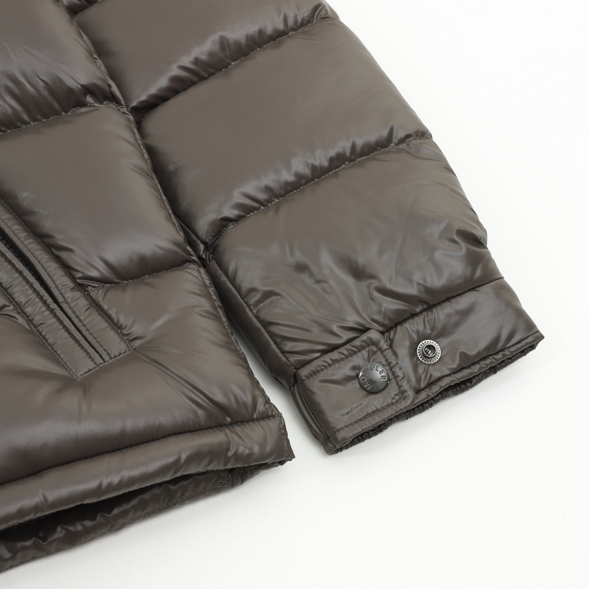Moncler Maya Hooded Short Down Jacket Luxury Winter Puffer Coat Unisex Dark Olive Green